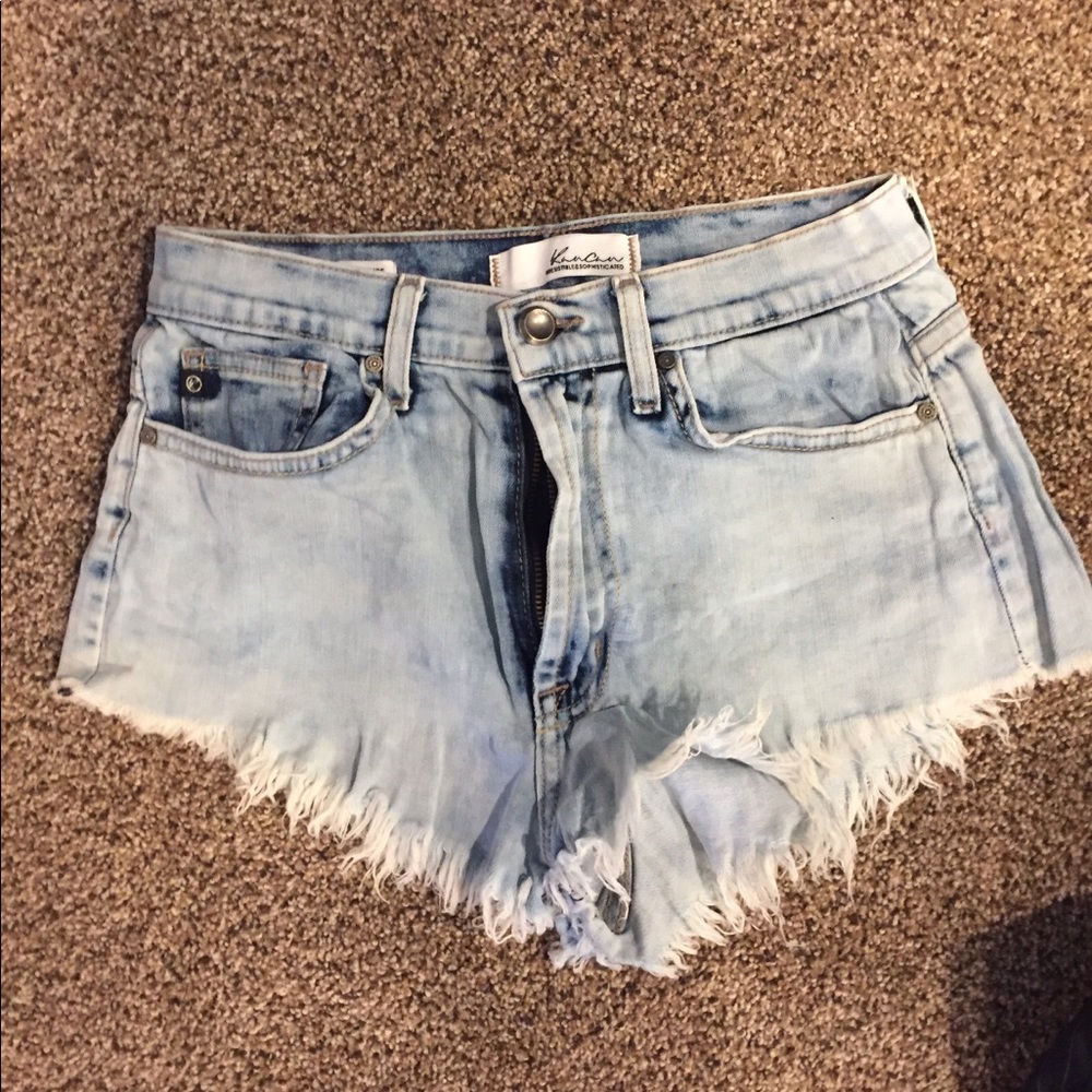 Buckle fringe shorts